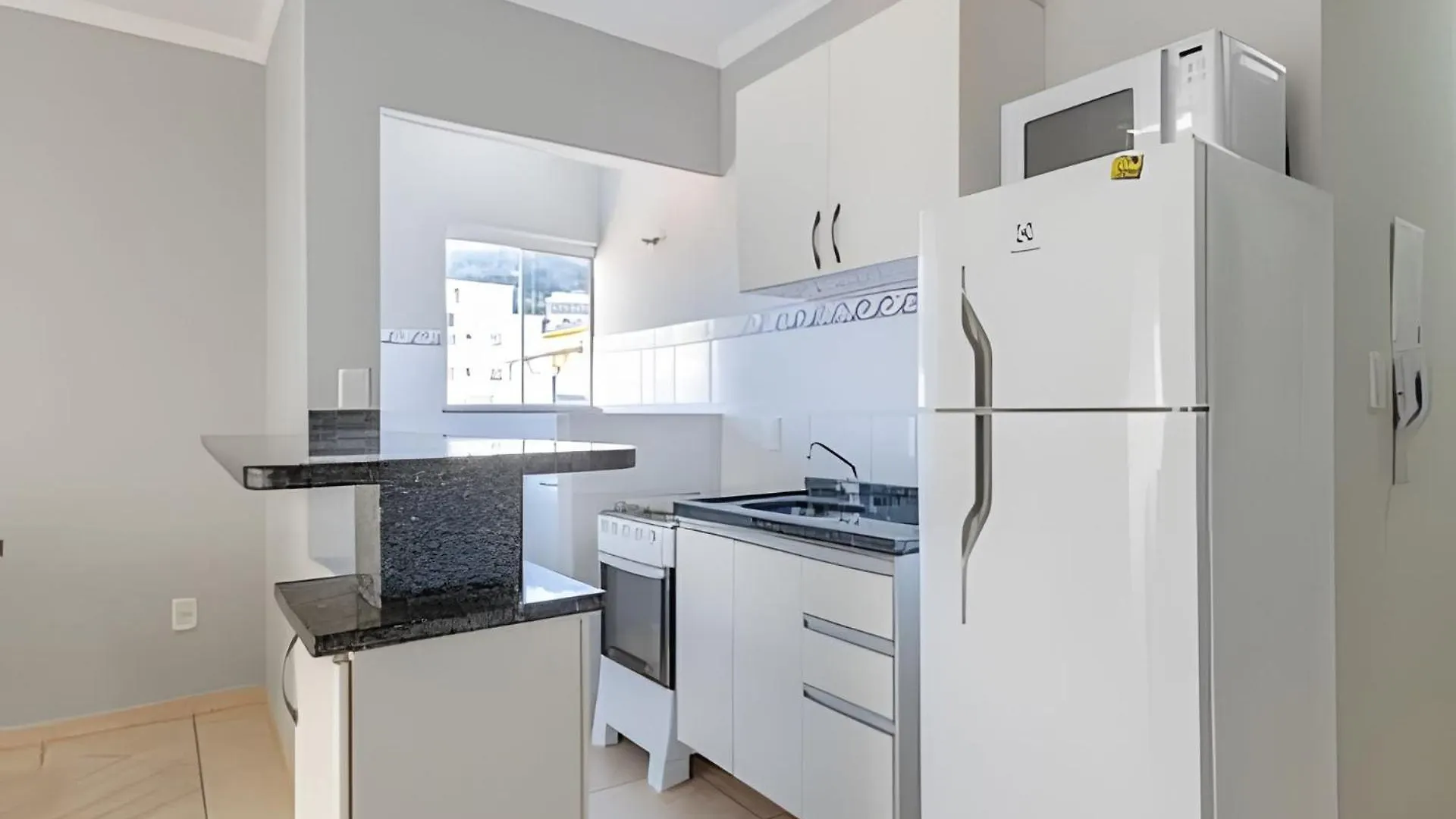 Apartamento A 190M Da Praia De Bombinhas - 202