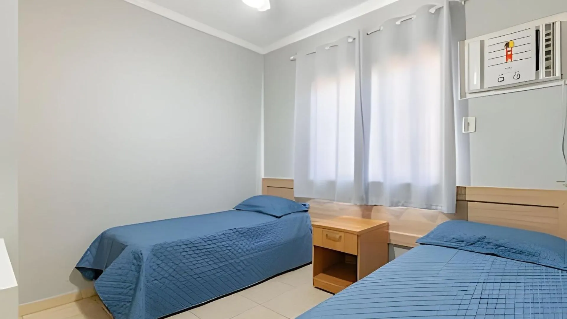 Apartamento A 190M Da Praia De Bombinhas - 202 0*,  Brasil