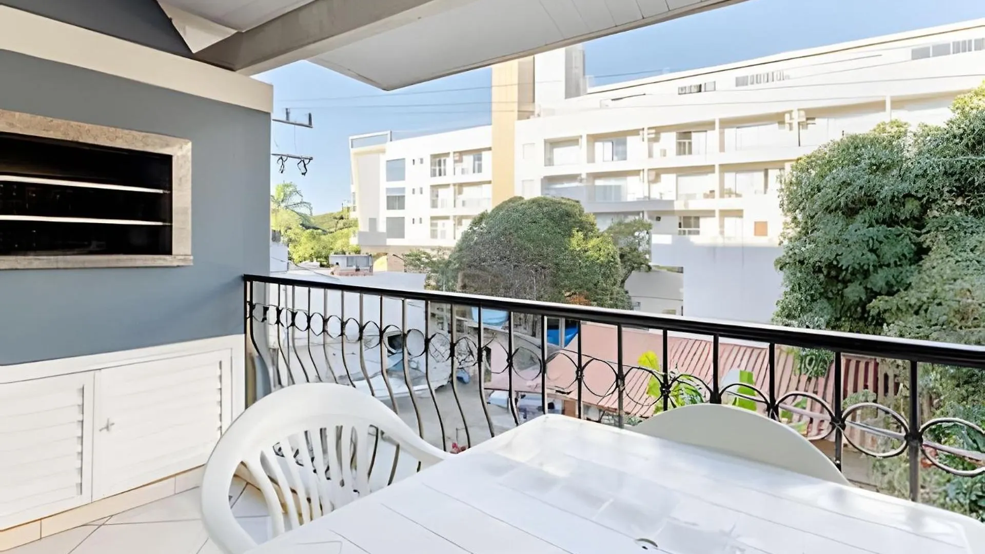 Apartamento A 190M Da Praia De Bombinhas - 202 Brasil